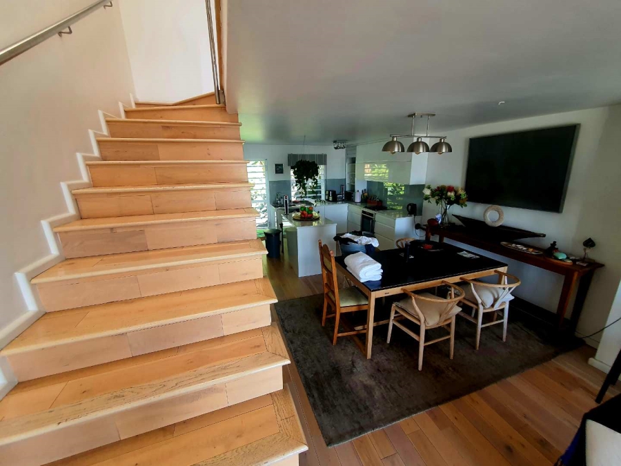 To Let 2 Bedroom Property for Rent in Green Point Western Cape